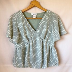 Urban Romantics Green Polka dot V-neck Bubble hem